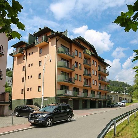 Apartamenty Na Pierwszym Pietrze Krynica-Zdrój Esterno foto