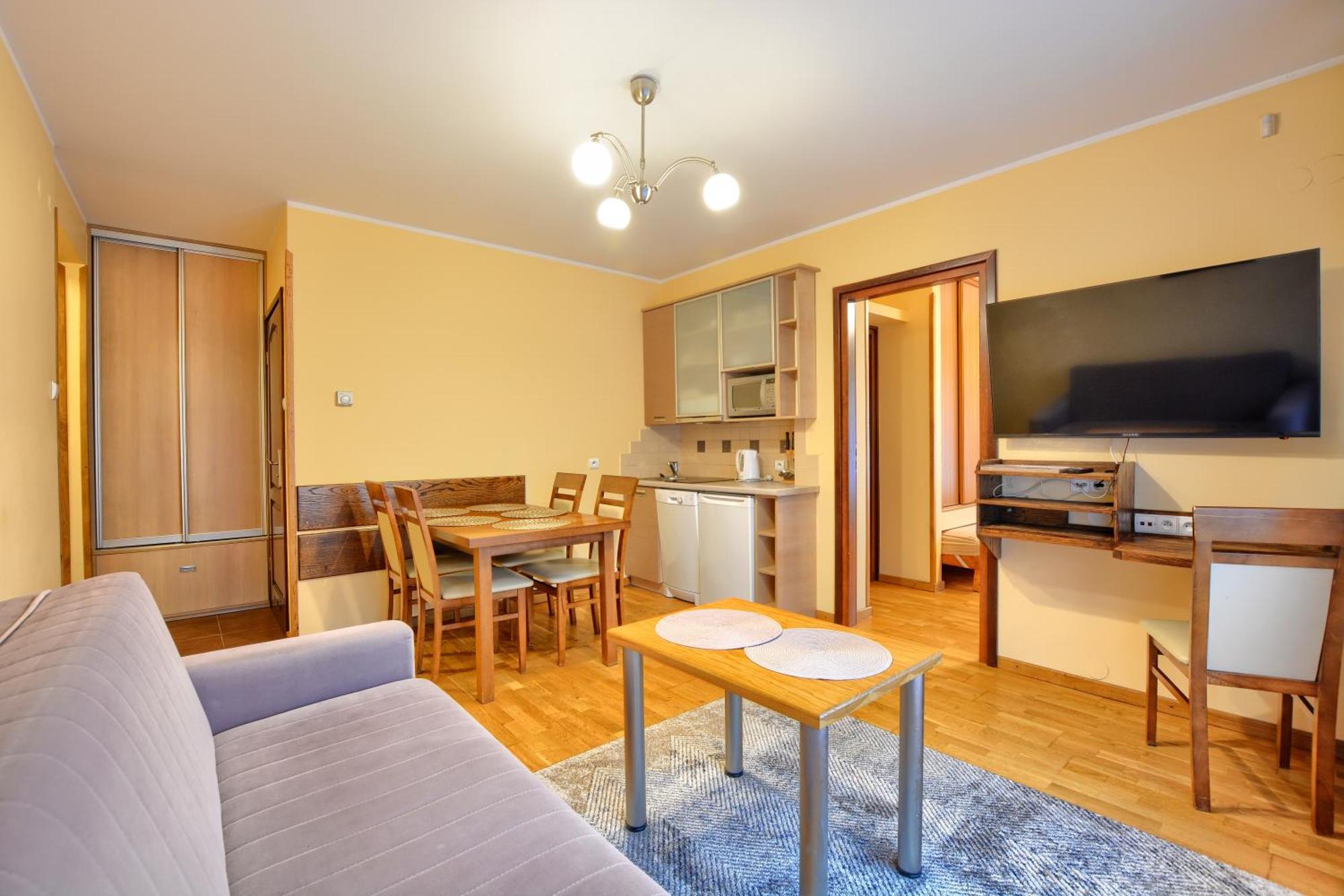 Apartamenty Na Pierwszym Pietrze Krynica-Zdrój Esterno foto