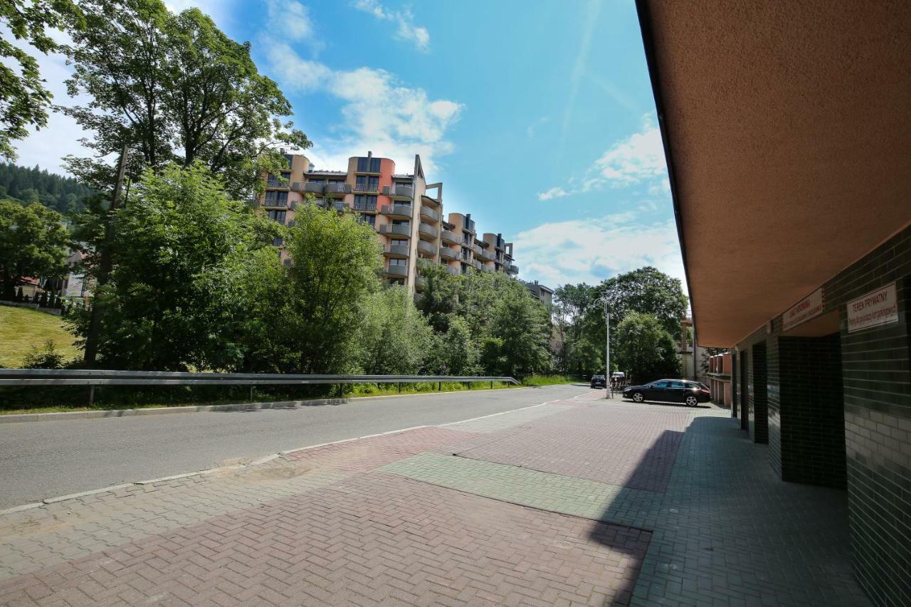 Apartamenty Na Pierwszym Pietrze Krynica-Zdrój Esterno foto