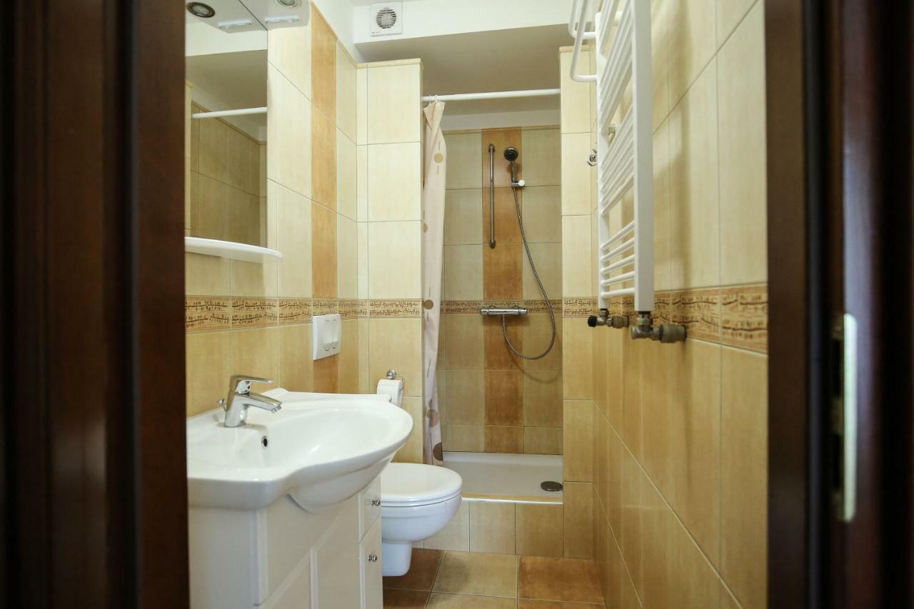 Apartamenty Na Pierwszym Pietrze Krynica-Zdrój Esterno foto