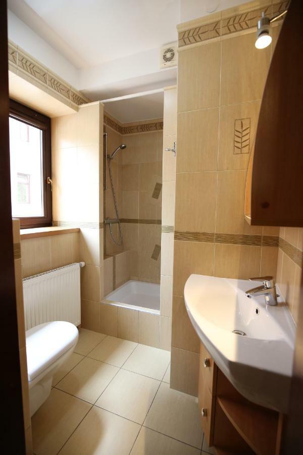 Apartamenty Na Pierwszym Pietrze Krynica-Zdrój Esterno foto